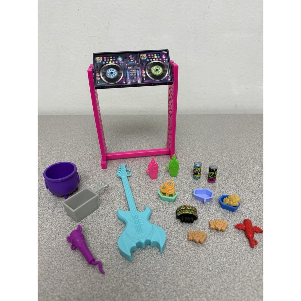 Monster High Monster Fest Grab & Grub Food Truck Snack Food, DJ Booth, Guitar